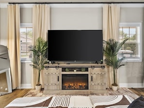 4 bedrooms, desk, iron/ironing board, travel cot