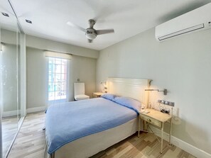 2 bedrooms, bed sheets