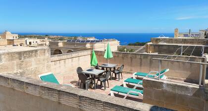 Historic Farmhouse with Courtyard, Kitchen Terrace and Rooftop Pool