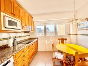 Fridge, microwave, coffee/tea maker, electric kettle - LA GAVINA LEVANTE SEA VIEWS (N129) (Benidorm)
