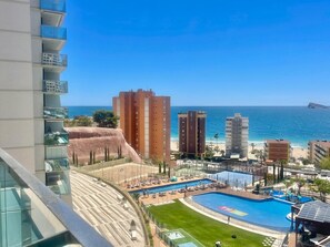 Et oppvarmet basseng