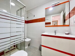 Shower, towels