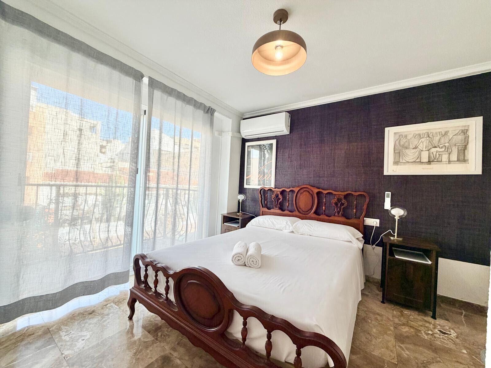 5 bedrooms, iron/ironing board, free WiFi, bed sheets