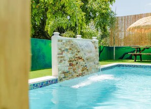 Utomhuspool
