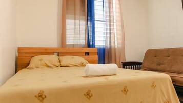 5 dormitorios, tabla de planchar con plancha, wifi gratis y ropa de cama