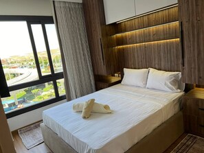 1 bedroom, iron/ironing board, internet, bed sheets