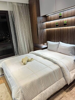 1 habitación, tabla de planchar con plancha, internet y ropa de cama 