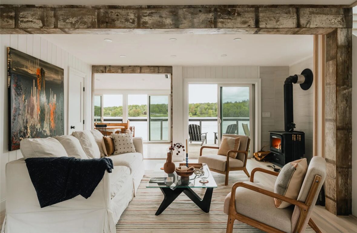 Fireplace, books, music library, stereo