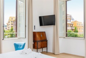 3 chambres, fer et planche à repasser, accès à Internet, literie fournie