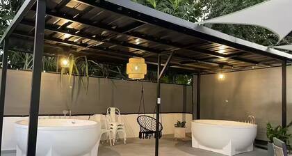 Casa Nativa Luxury Home con 2 Jacuzzis