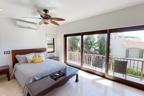 5 bedrooms, desk, free WiFi