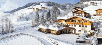 Quiet, cozy log cabin 6-10 persons, Grossarl, Salzburger Land