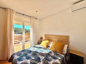 4 bedrooms, free WiFi, bed sheets - Villa w/ pool in Begur (H14) (Begur)