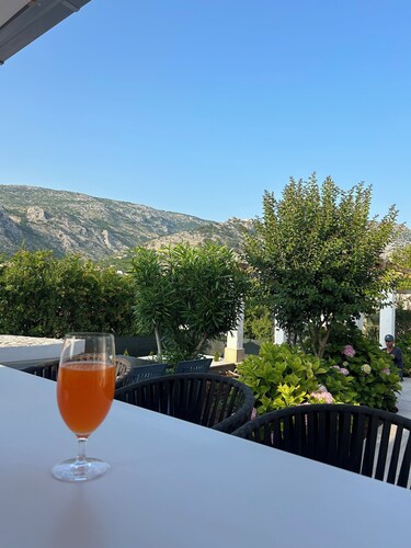 Charming 1-bedroom apartment in Blagaj with pool and lush garden