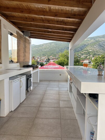 Charming 1-bedroom apartment in Blagaj with pool and lush garden