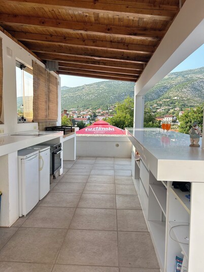 Charming 1-bedroom apartment in Blagaj with pool and lush garden