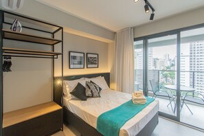 1 slaapkamer, een strijkplank/strijkijzer, reisbedje, gratis wifi