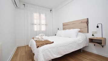 2 slaapkamers, een strijkplank/strijkijzer, wifi, beddengoed