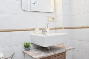 風筒、坐浴桶、提供毛巾、番梘