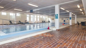 Apartment | Pool | Indoor pool, outdoor pool