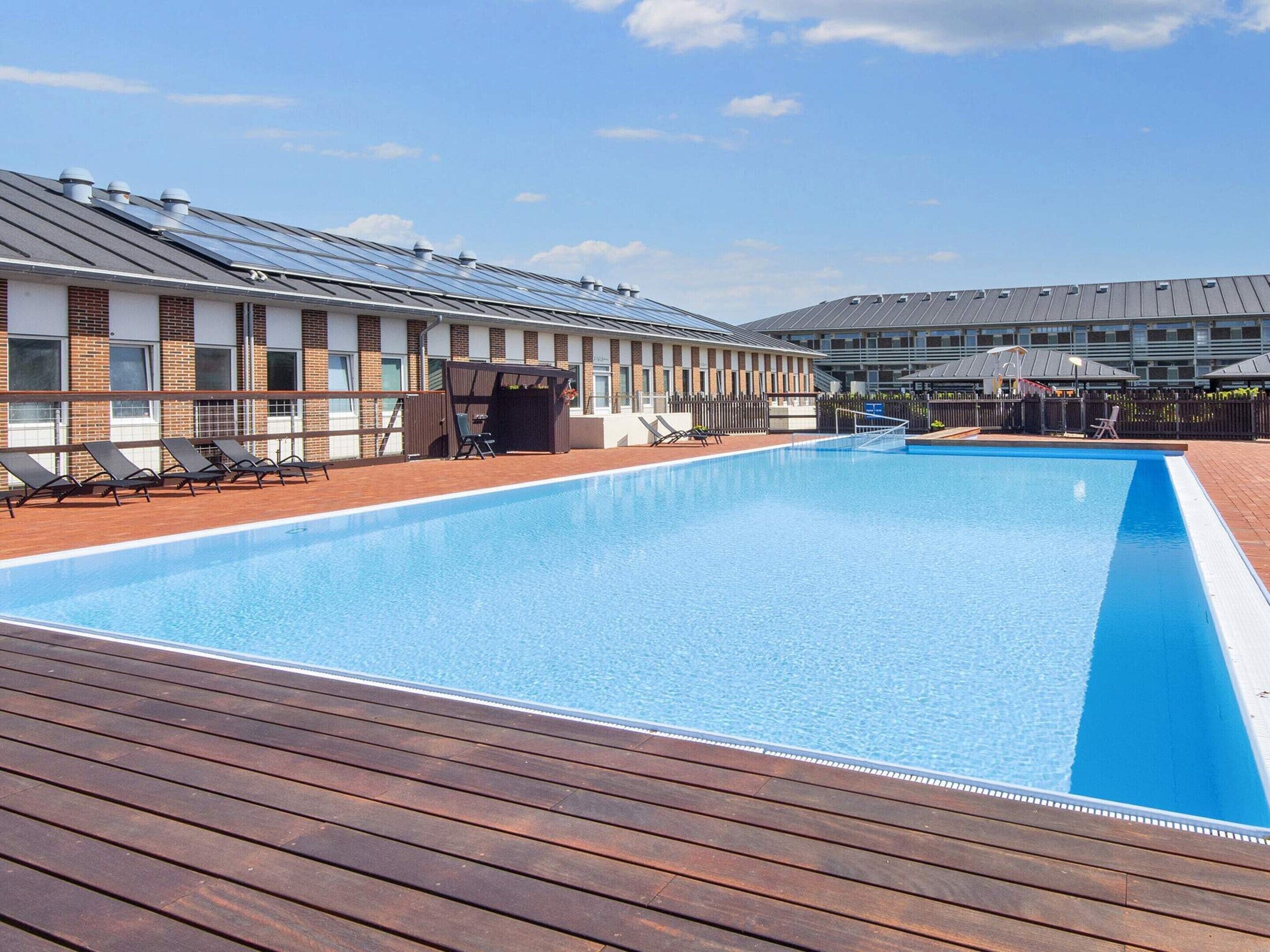 Apartament | Piscina | Piscina coberta i piscina a l'aire lliure 