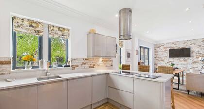 Host Stay Church Lane