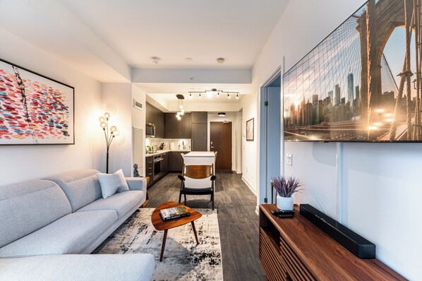 Smart-TV, Stereoanlage, Computerbildschirme