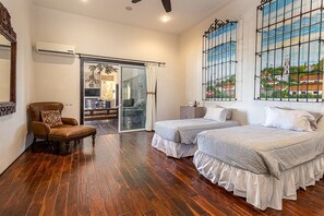 5 chambres, fer et planche à repasser, Wi-Fi gratuit, draps fournis