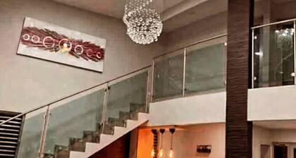Modern property with private pool.
Propiedad modernacon piscina privada.