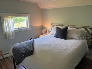 2 chambres, fer et planche à repasser, Wi-Fi, literie fournie