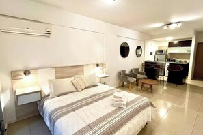 Iron/ironing board, WiFi, bed sheets