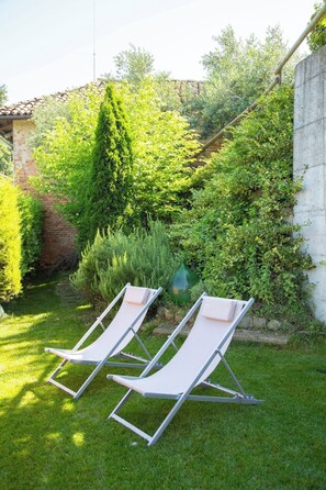 Property grounds - Graziella House - the little house (Portacomaro)