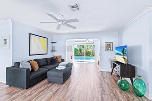 TV - The Hidden Gem of Tequesta! (Jupiter)