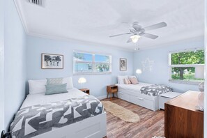 2 bedrooms, iron/ironing board, WiFi, bed sheets