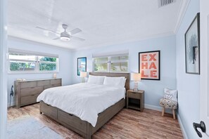 2 slaapkamers, een strijkplank/strijkijzer, wifi, beddengoed