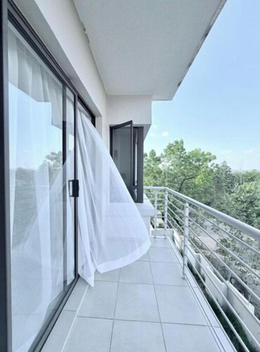 Broadacres Apartment - Full kitchen, with strong Wi Fi