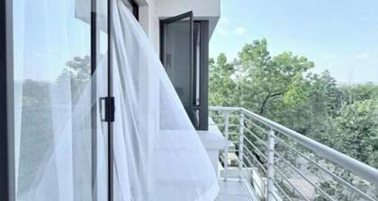 Broadacres Apartment - Full kitchen, with strong Wi Fi