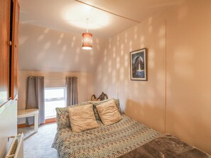 2 bedrooms, individually decorated, individually furnished, free WiFi