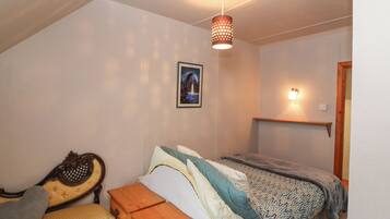 2 bedrooms, individually decorated, individually furnished, free WiFi