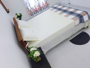 Economy Double Room | Egyptian cotton sheets, premium bedding, individually decorated