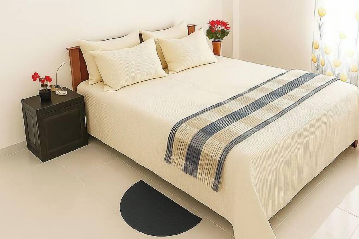 Egyptian cotton sheets, premium bedding, individually decorated