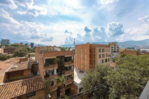 Exterior - Digital Nomad Paradise 1BR Luxury & Peace with A/C (Medellín)