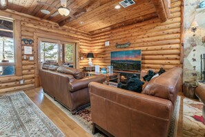 House, Lake View | Living area - Casa De Oso Lakefront (Big Bear Lake)