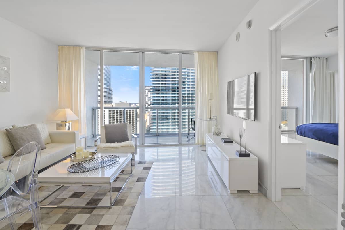 Premier Apartment | Living room | 150-inch Smart TV with satellite channels, Netflix, streaming services
