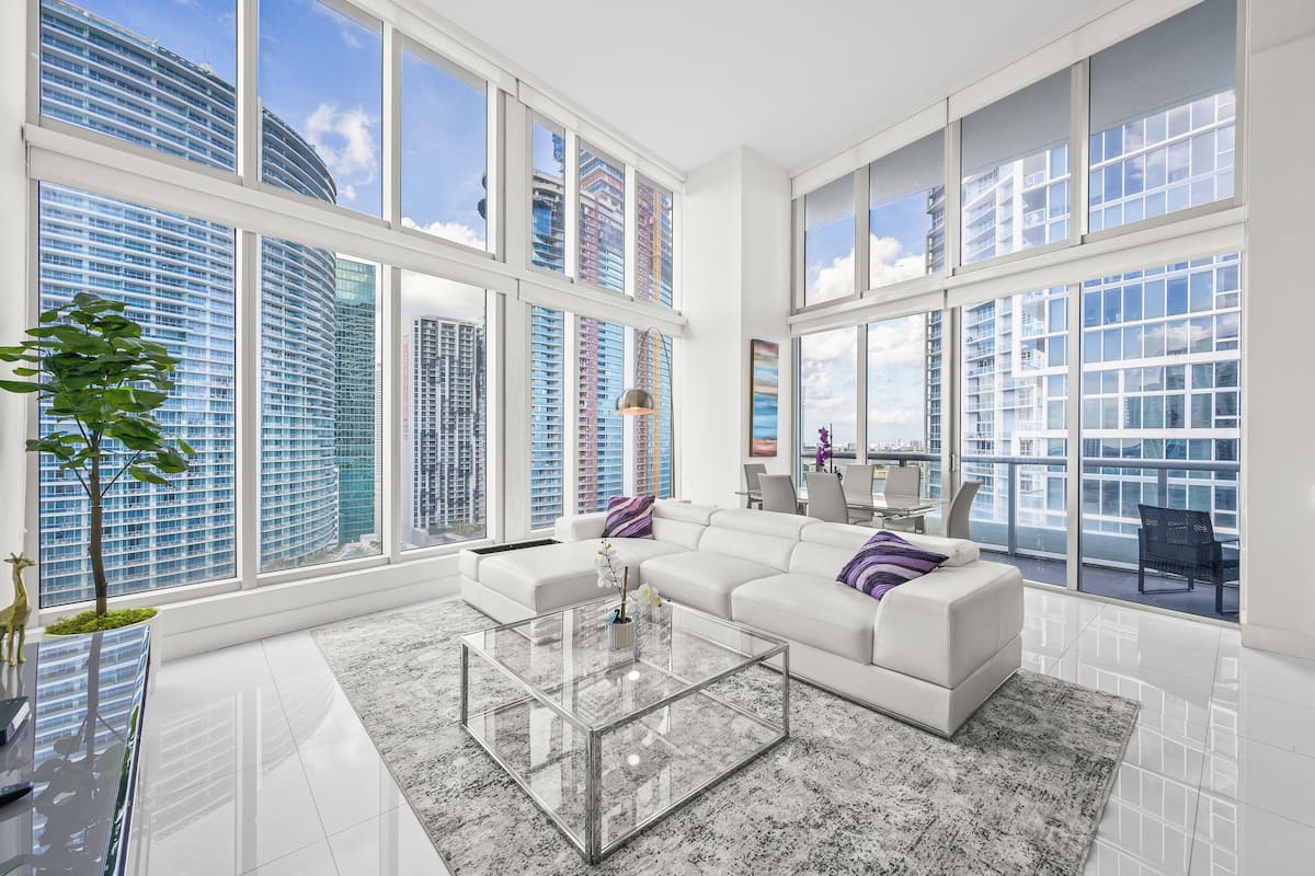 150-inch Smart TV with satellite channels, Netflix, streaming services