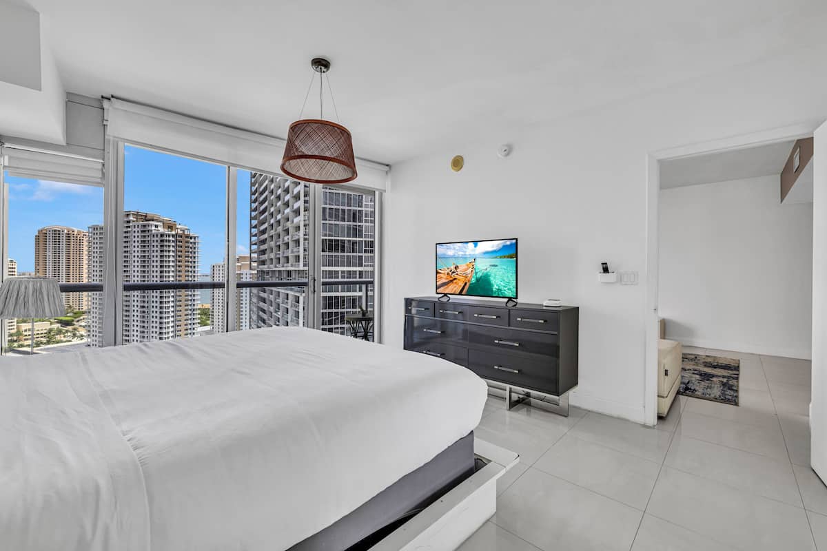 Superior Apartment | Individually furnished, soundproofing, iron/ironing board, free WiFi