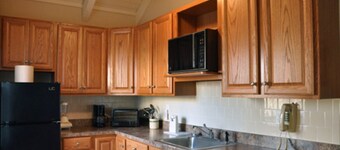 Shenandoah Villas Charming 3-bedroom 3-bath -  Sleeps up to 12