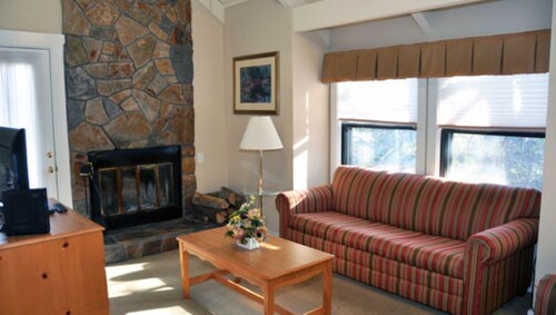 Casa deCampo Woodstone at Massanutten sleeps 4, 