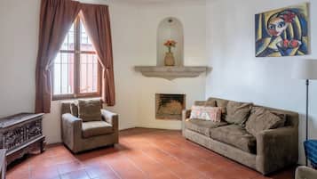 Smart TV, fireplace, offices