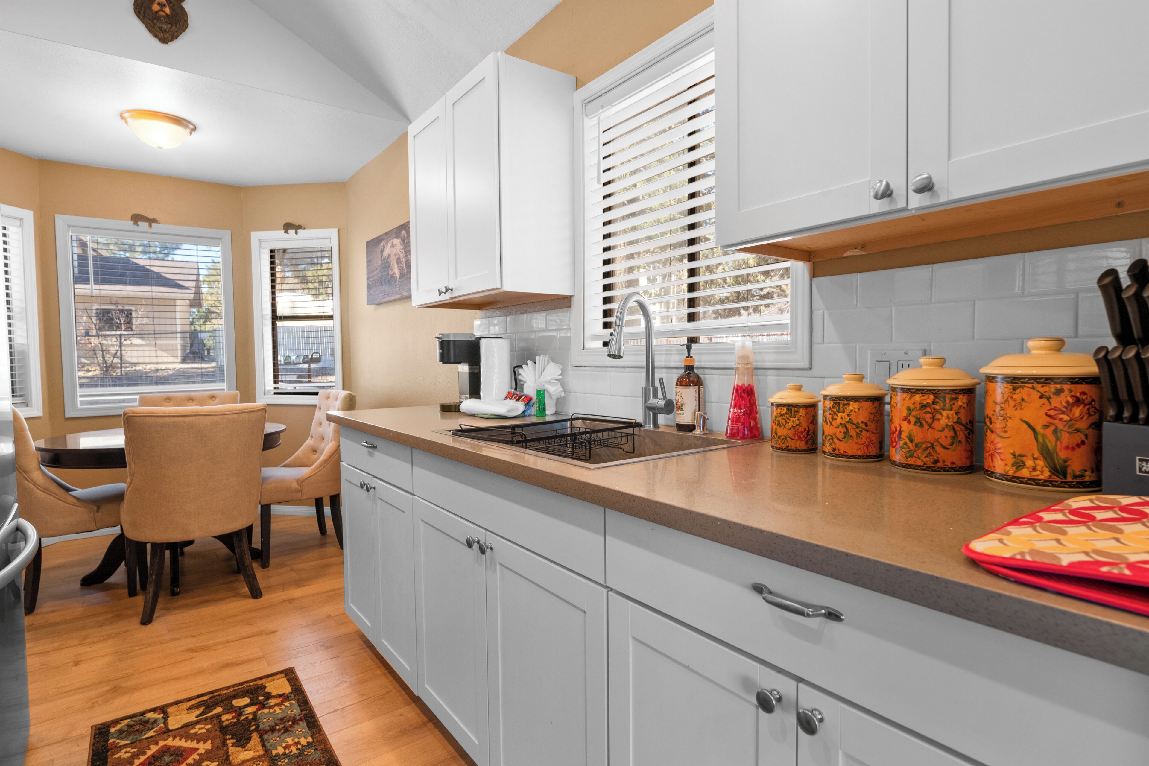 Electric kettle, toaster